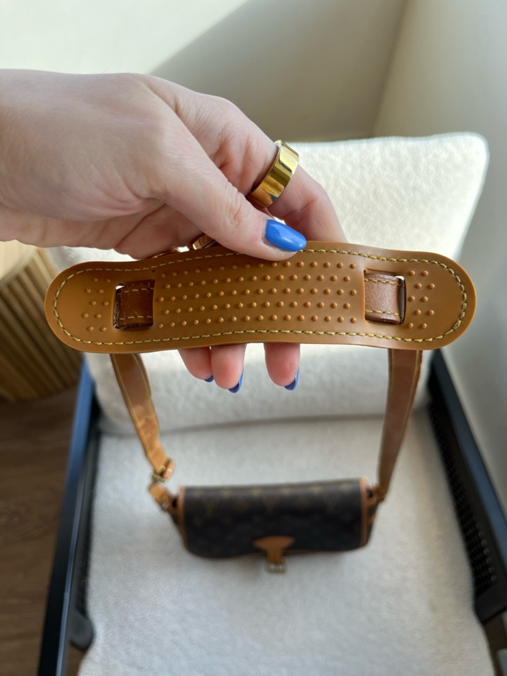Louis Vuitton Sologne Monogram Canvas Crossbody - Picture 6 of 14